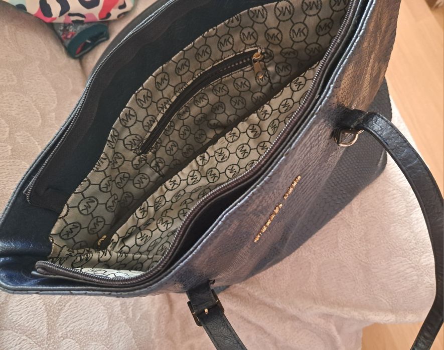 Дамски чанти Louis Vuitton и Michael Kors