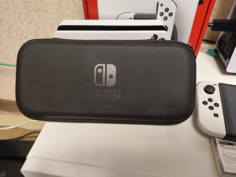 Продам Nintendo switch oled