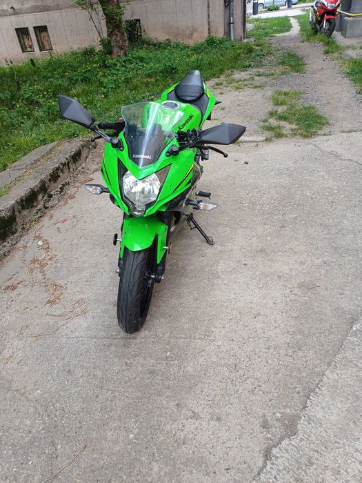 Vand motocicleta Kawasaki ninja 125 CC