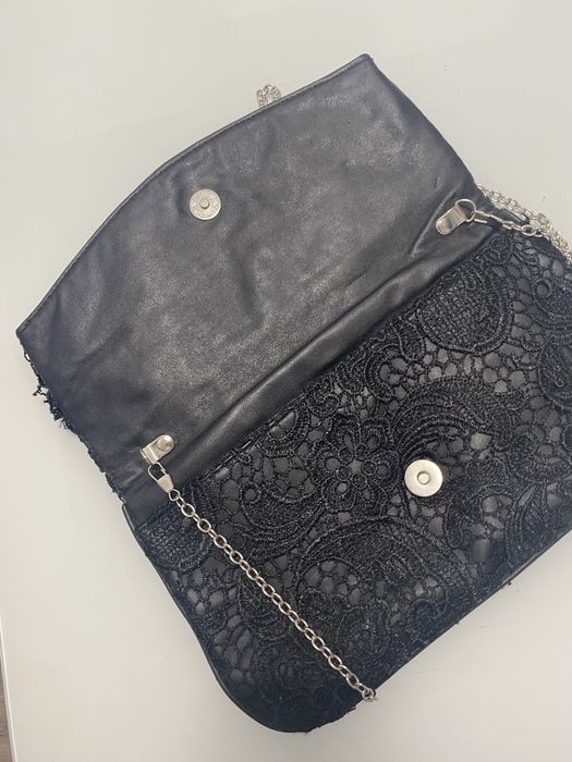 Женский черный клатч