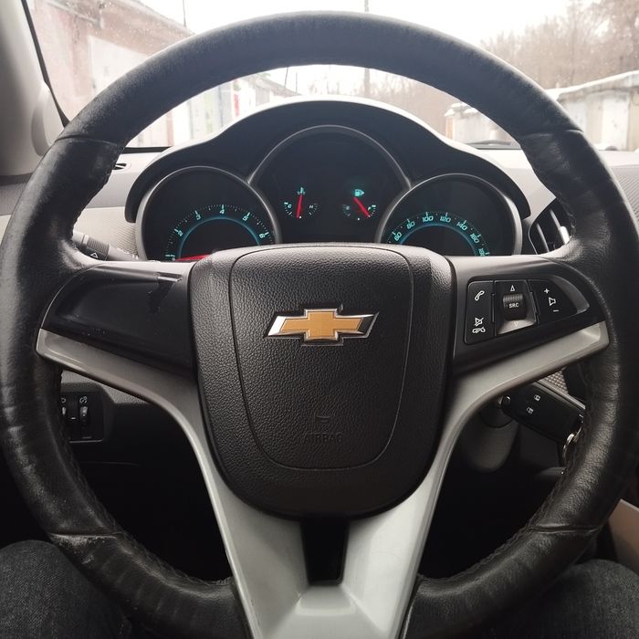 Продам Шевроле Круз