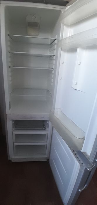 Холодильник LG хорошое состояние