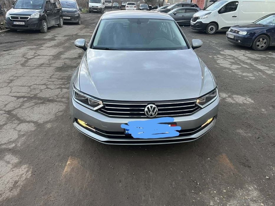 Volkswagen    Passat