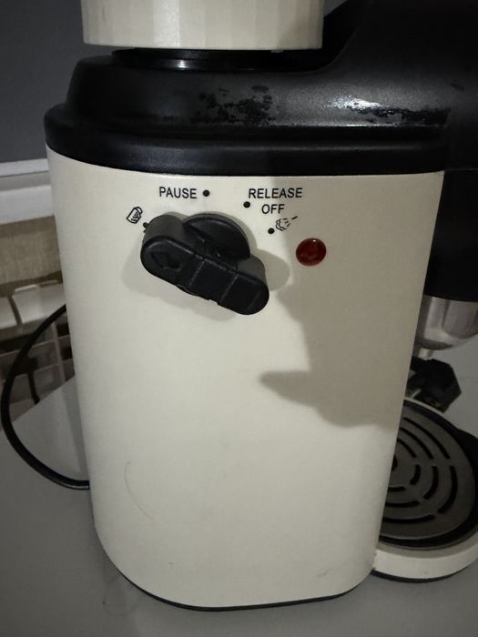 Продам мини кофемашину Polaris