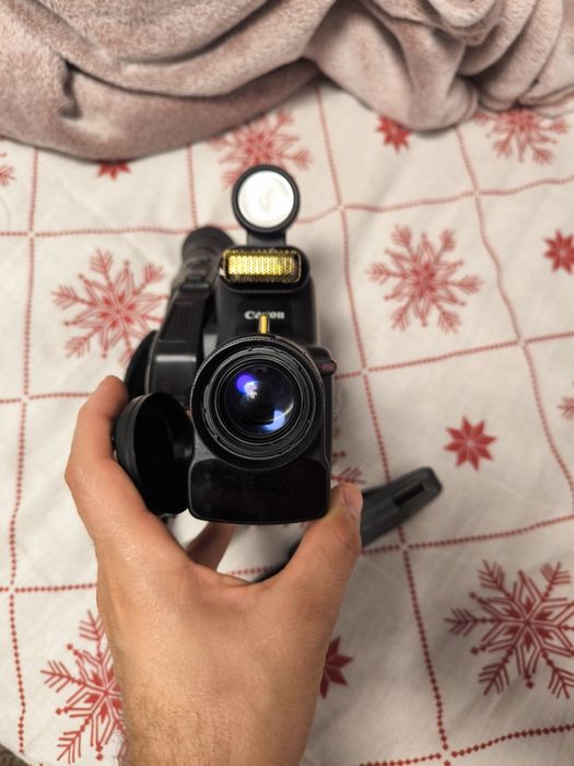 Видеокамера Canon Canovision E110