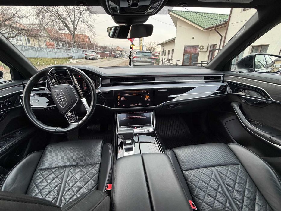 Audi A8L  Excelent