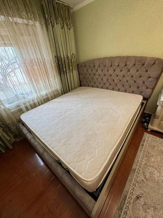 Спальный кровать