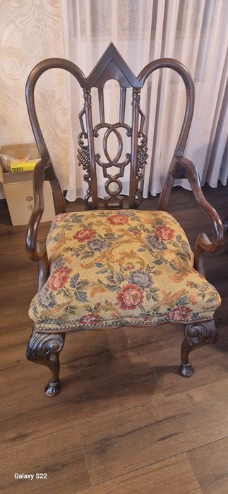 Vind masă ovală cu șase scaune