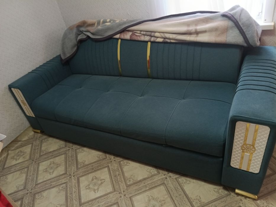 Продам диван в хорошем состоянии