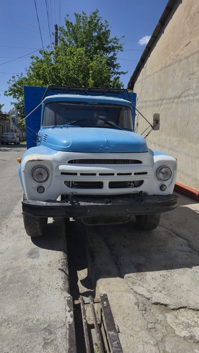 Zil 130 sotiladi