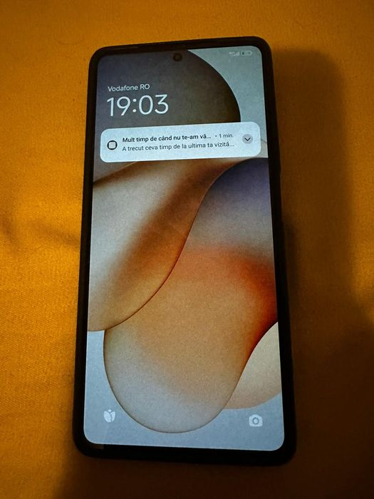 Vadn telefon mobil redmi note 13 că nou foarte puțin utilizat