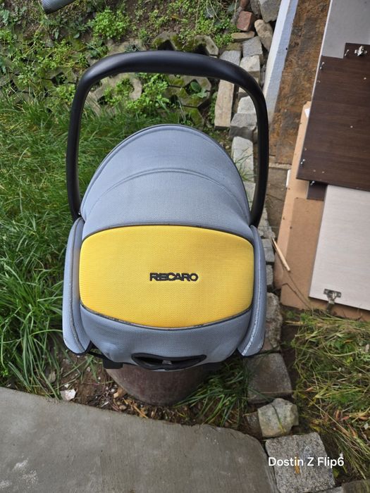 Столче за кола RECARO