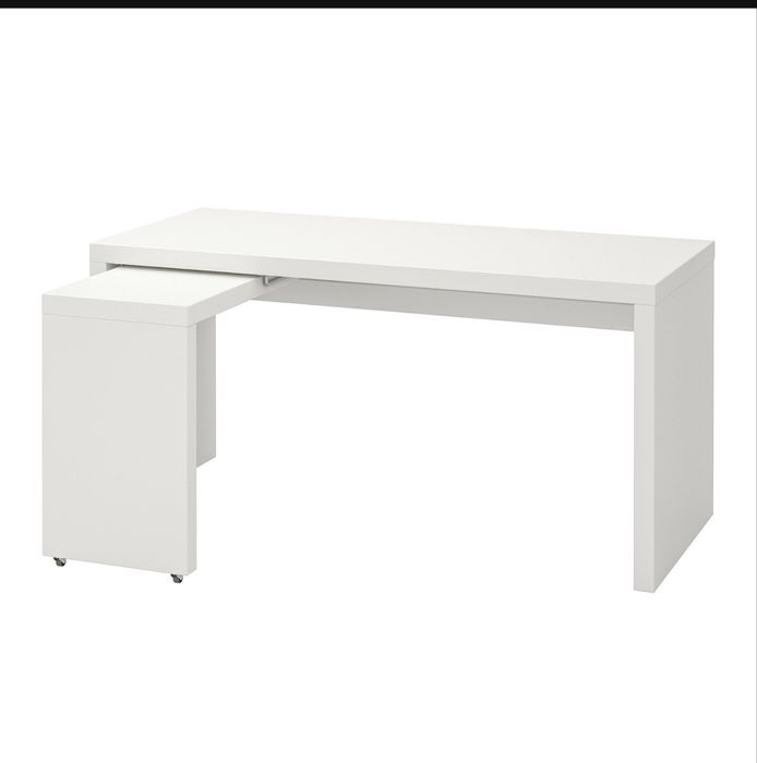 Vanc birou ikea , in L . Este foarte bine intretinut