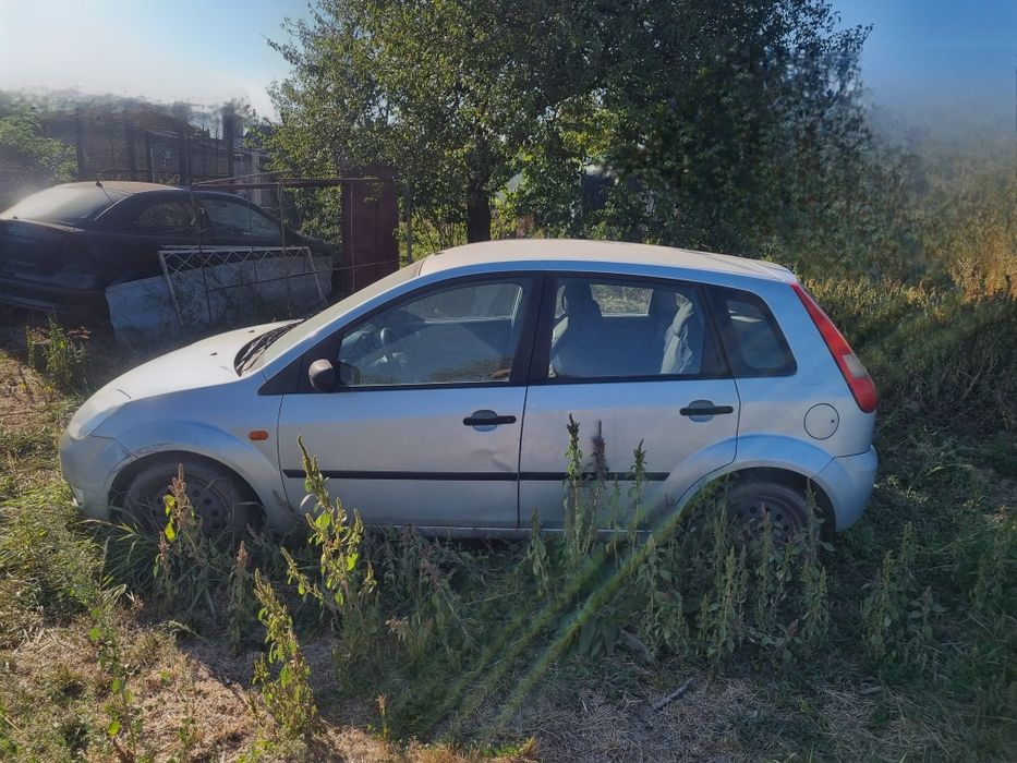 Ford Fiesta 2003 - Se vinde ÎNTREAGĂ pentru piese / donatoare