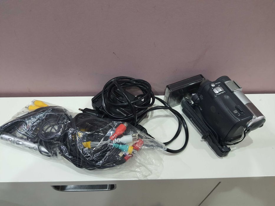 Продавам оригинална японска цифрова камера Panasonic