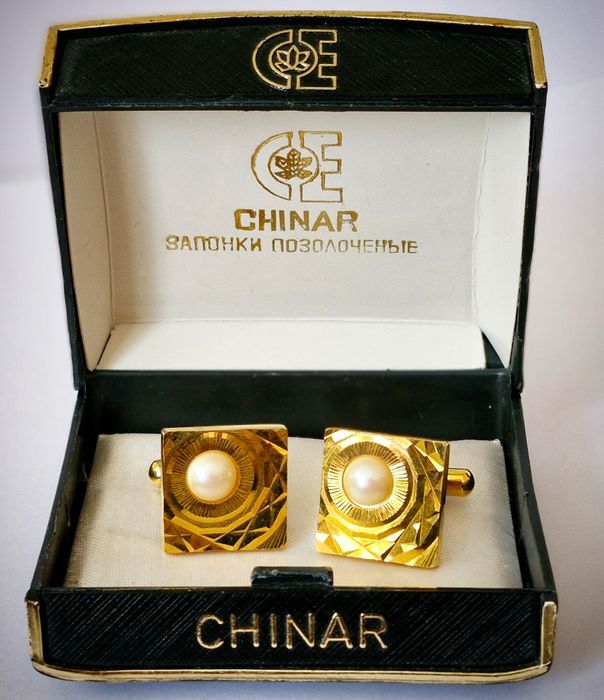 Запонки позолоченые