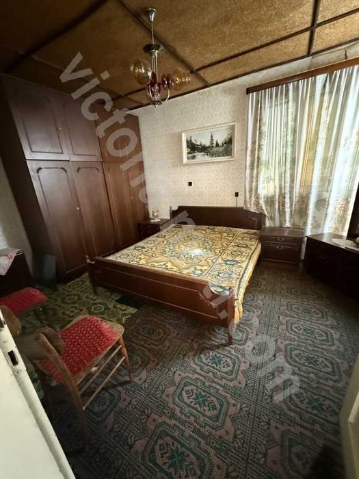 Двуетажна къща в с. Самоводене