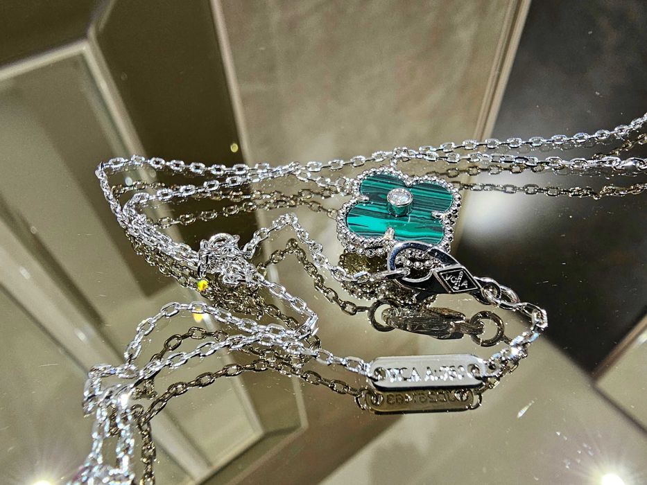Van Cleef & Arpels VCA Silver Green Alhambra Diamond Дамско Колие