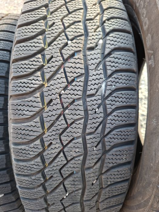 Продам шины 235/60/18  виатти
