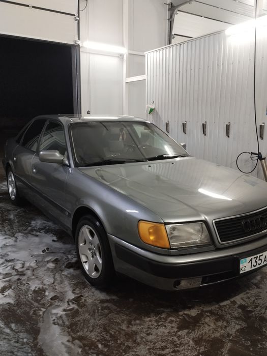 Продам ауди 100 с4 2.6л