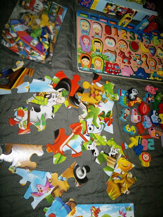 дървени играчки- пъзели, лабиринт,мозайка,кубчета