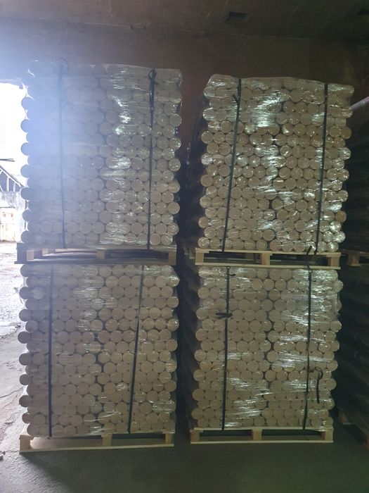 Lemn de foc de fag 100/100 livrat la domiciliu, un palet are 1,6 metri