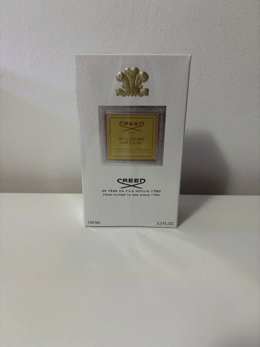 Vand Parfum de barbati si femei