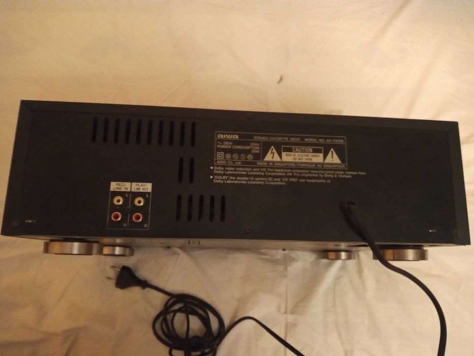 Триглав касетен дек AIWA  AD-F810