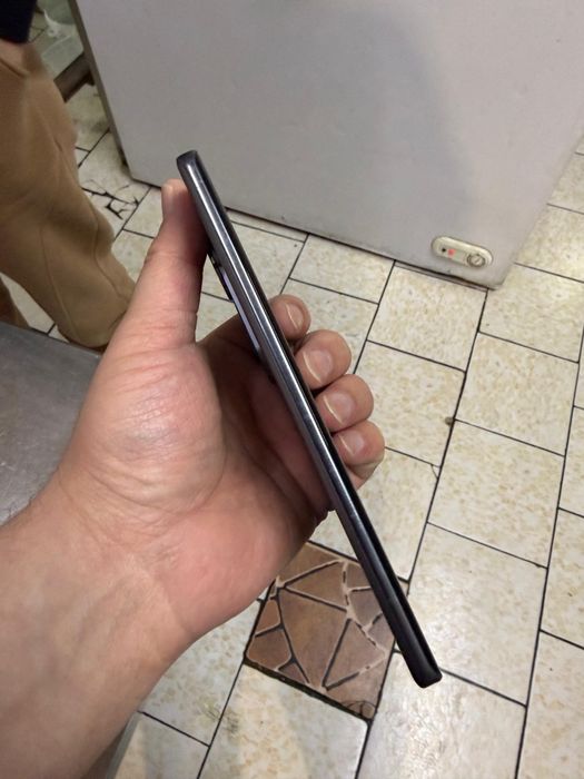 Продам Vivo v40 256gb