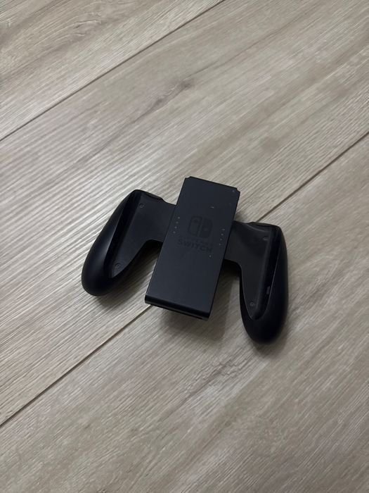 Продаю Nintendo Switch — Мега-комплект (много игр + аксессуары)