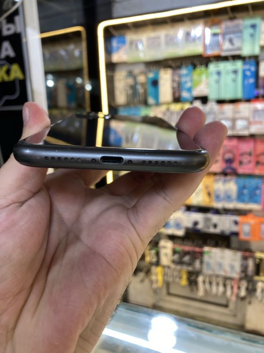 Iphone 11 sotiladi 128 xotira