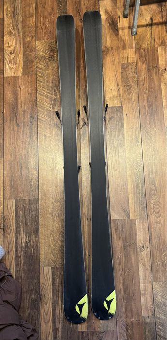 Ски Atomic с автомати 164 см