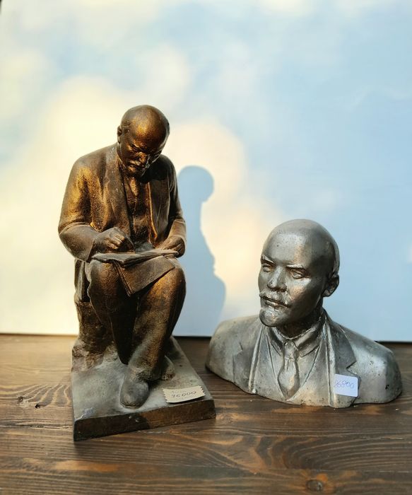 Статуэтки Ленина