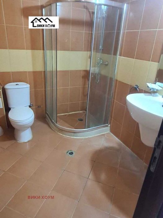 Продава се Хотел в Варна, Център - 300 кв.м за 2164 €/кв.м - Снимка #1