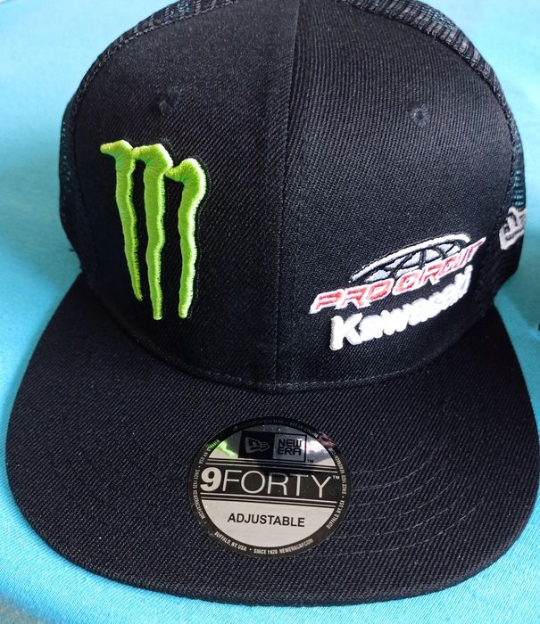 Шапки с права козирка и крива козиркаFOX, Kawasaki, KTM Alpinestars, H