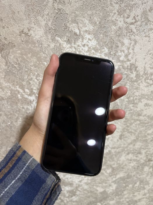 продам iphone 11,в хорошем состоянии