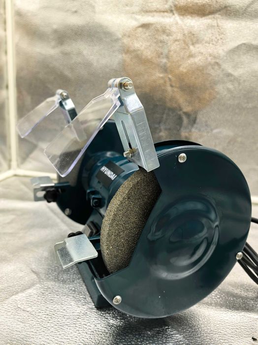 Polizor de banc Hyundai pentru ascutire si slefuire 289 lei