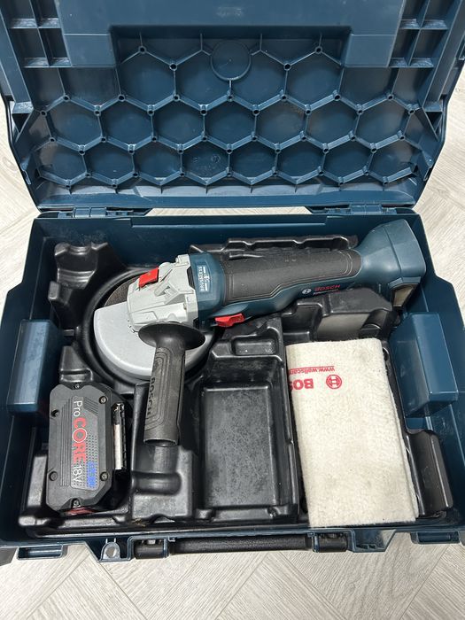 Bosch GWS 18V-10 flex