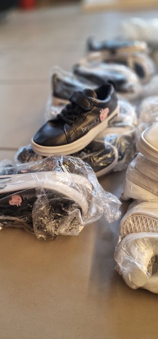 Разпродажба детски кожени обувки