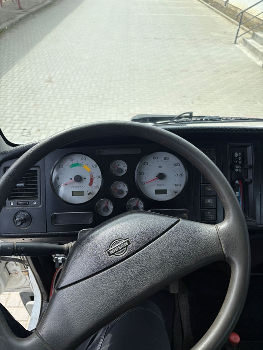 Nissan Atleon cu macara,basculabila