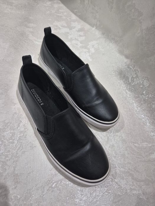 Слипоны h&m.