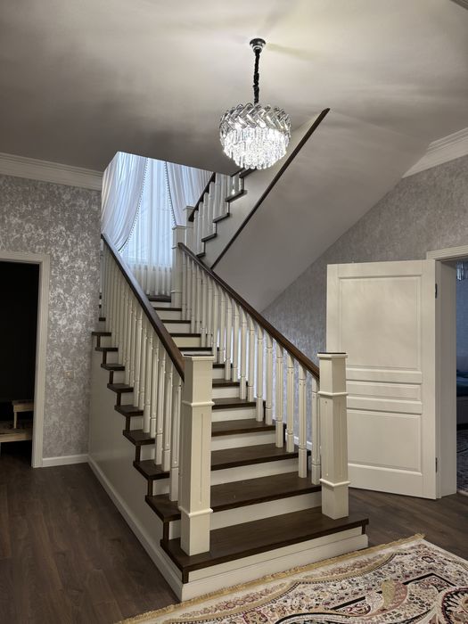 Изготовление и установка лестницы в Алматы