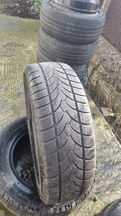 Roti de iarna 235 65 r17 BMW X5 VW TUAREG T5