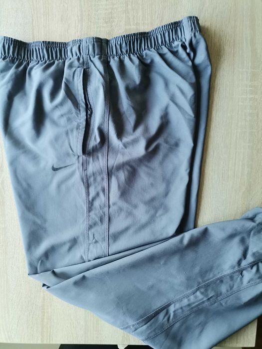 Долнища от Nike  М, L
