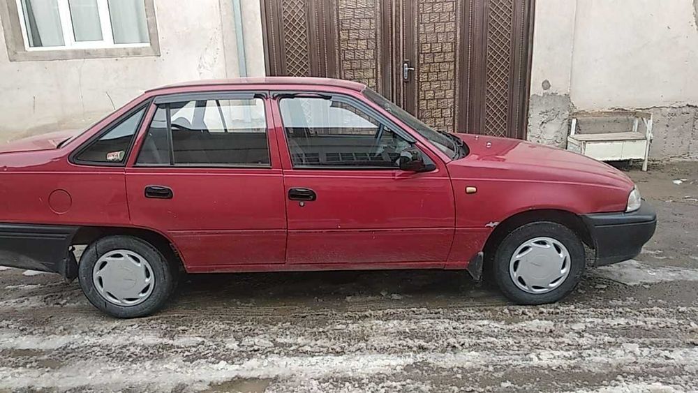 1998-йилда ишлаб чиқарилган даево нексия русумли машинамни сотаман