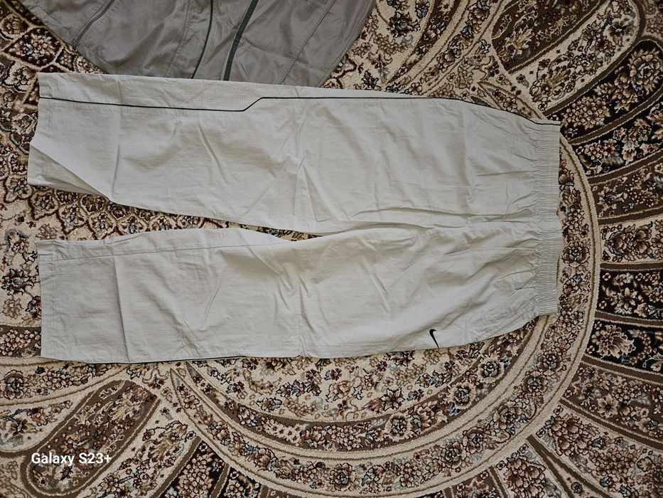 Продаю спортивный мужской костюм