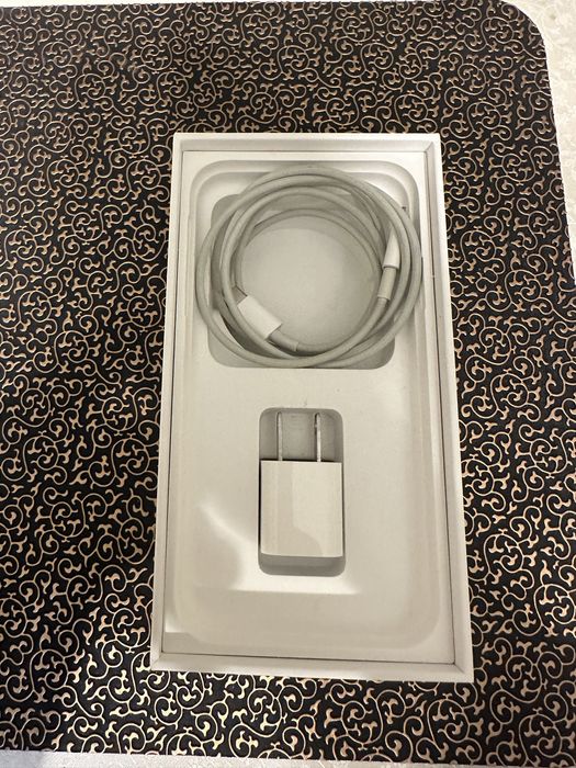 iPhone XR состояние как новый