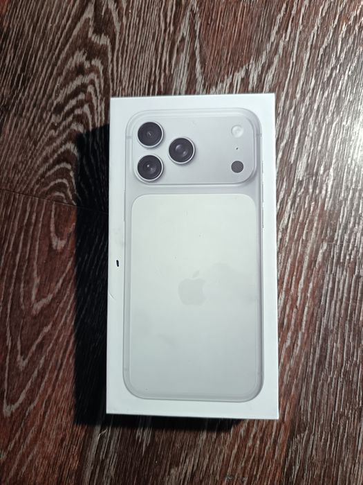 Телефон айфон 17