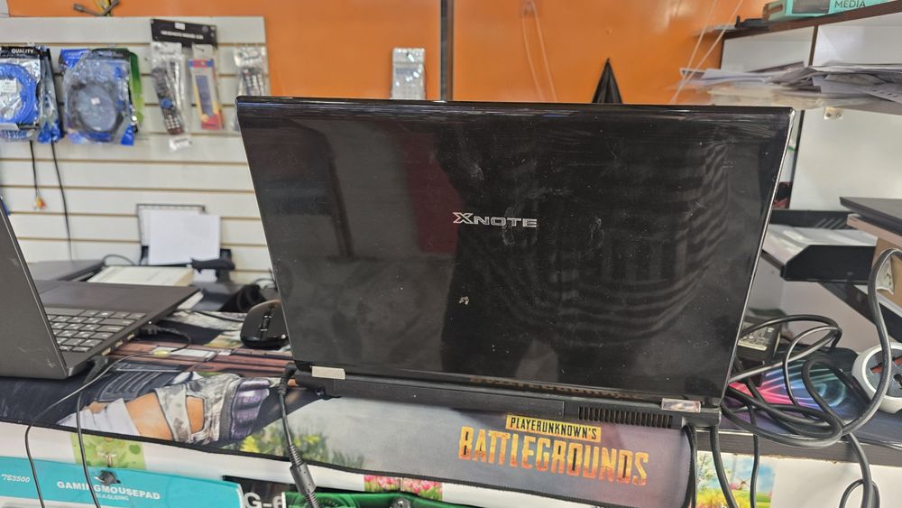 Noutbuk sotiladi Lg core i5