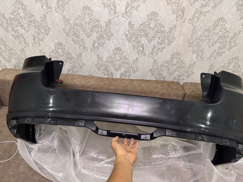 Продам бампер на Лада гранта хетч